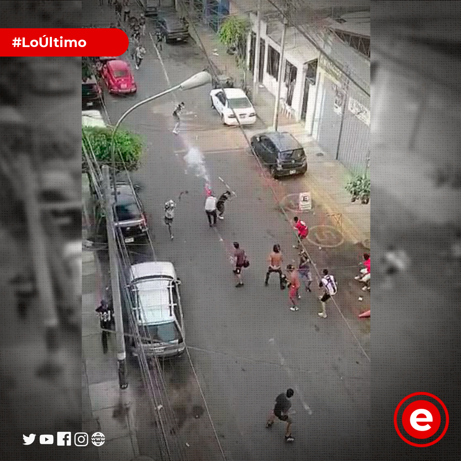 Enfrentamiento entre violentos barristas de Universitario de Deportes y Alianza Lima. Como en México, en Perú crece la violencia entre barristas.